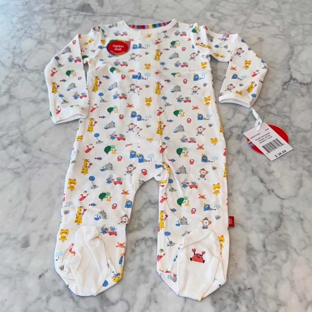NWT Magnetic Me Organic Cotton Multicolor Animal Print Footie 6/9M